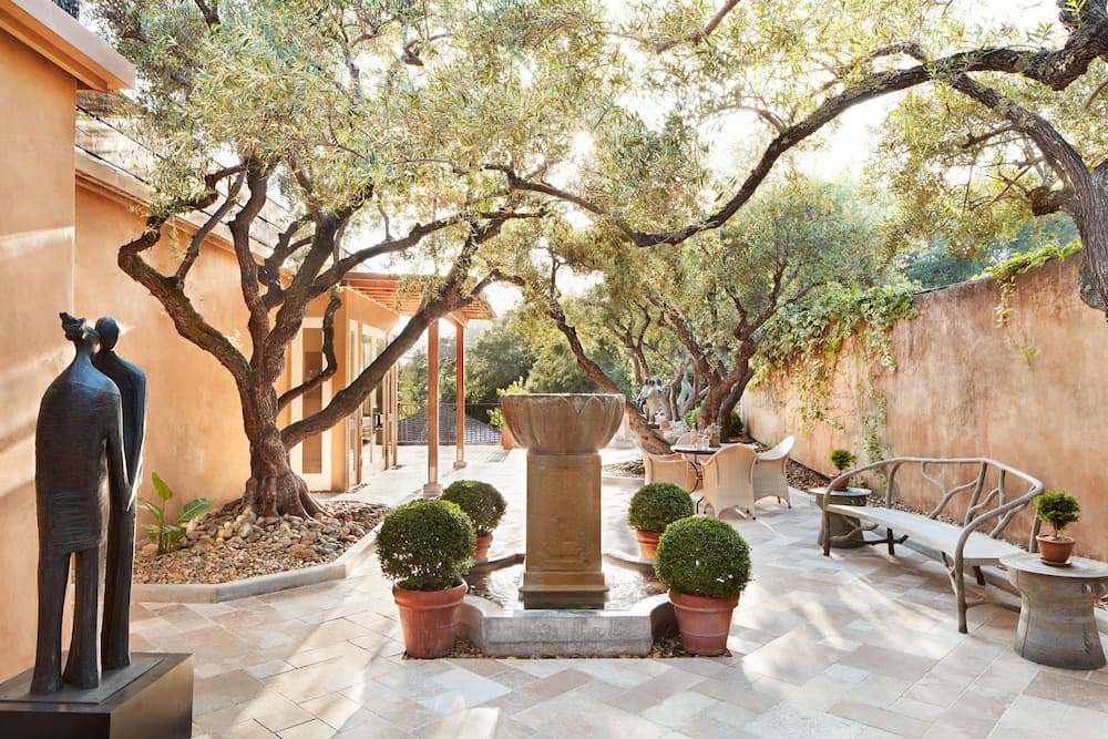 Auberge Du Soleil interior in St. Helena, CA — gallery photo 2