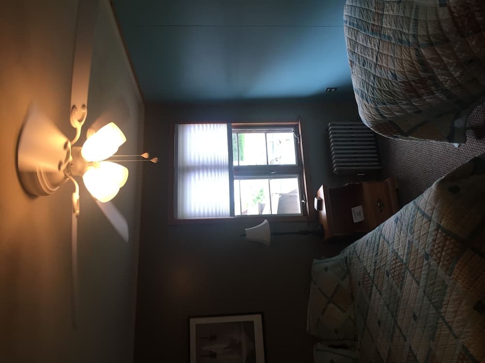 The Wheelhouse Inn interior in Pine Hill, NY — gallery photo 2