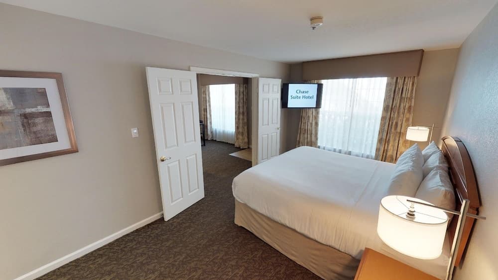 Chase Suites Hotel Brea-Fullerton interior in Brea, CA — gallery photo 2