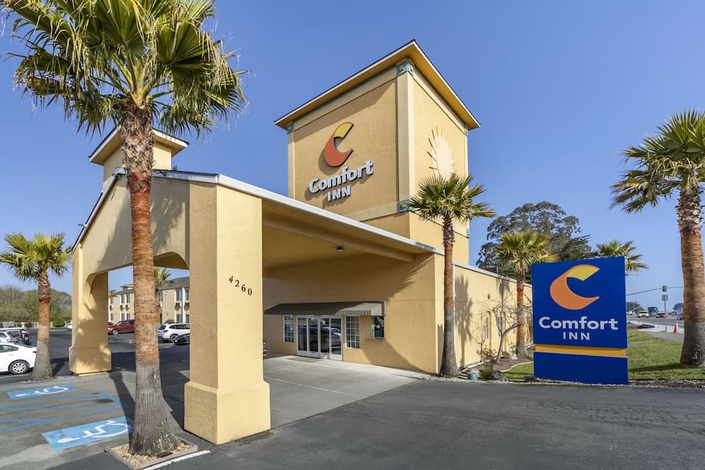 Comfort Inn Eureka featured exterior or lobby in Eureka, CA — similar hotel