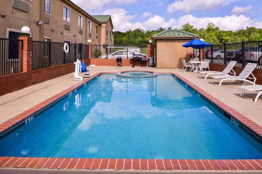 Quality Inn & Suites Beaumont gallery photo in Beaumont, TX — image 5