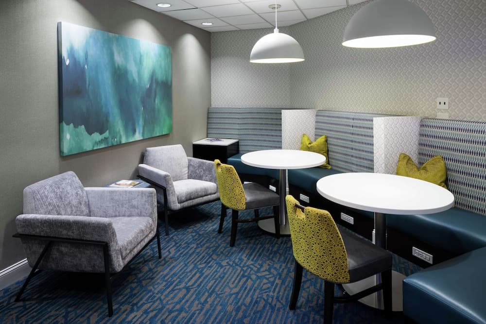 Hampton Inn & Suites by Hilton Miami-Doral/Dolphin Mall property views in Miami, FL — gallery photo 3