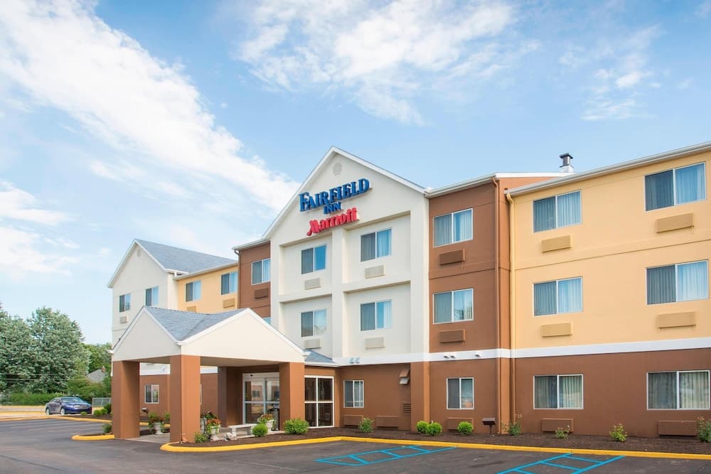 Fairfield Inn & Suites Terre Haute featured exterior or lobby in Terre Haute, IN — similar hotel
