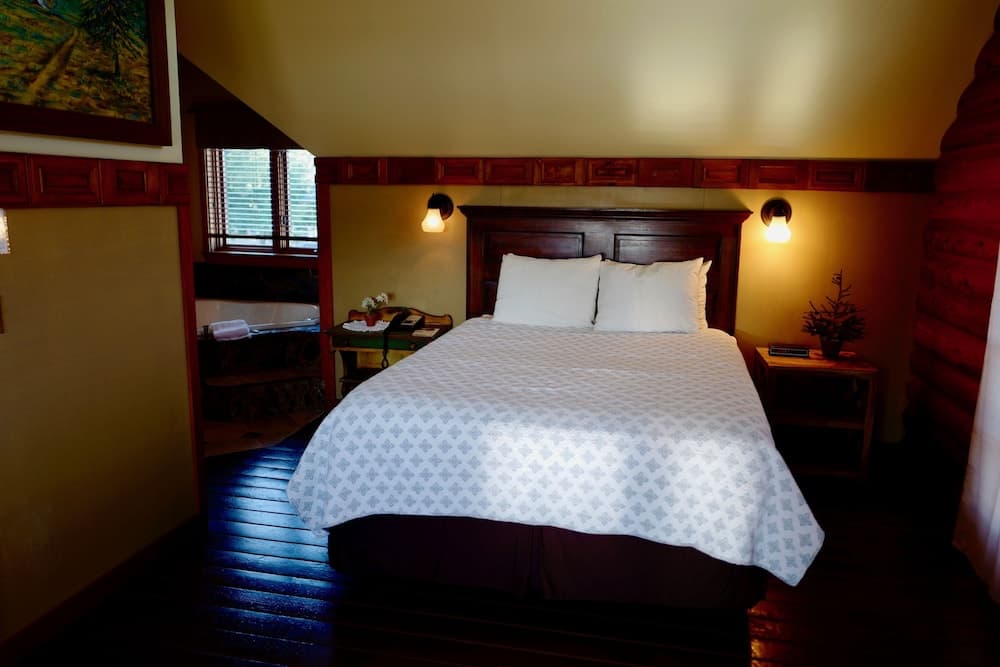 Sumas Mountain Lodge interior in Sumas, WA — gallery photo 2