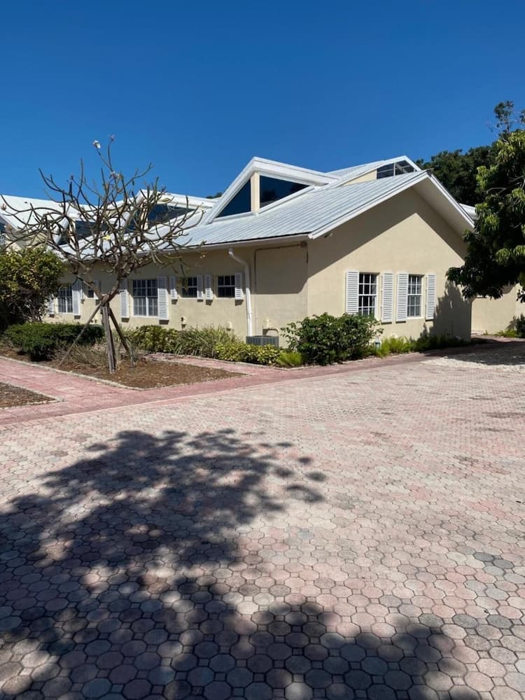 Bahia Bay Resort featured exterior or lobby in Key Largo, FL — similar hotel