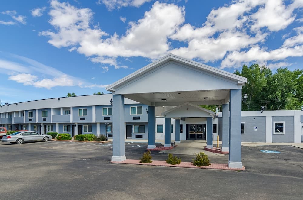 Quality Inn Buffalo featured exterior or lobby in Buffalo, WY — similar hotel