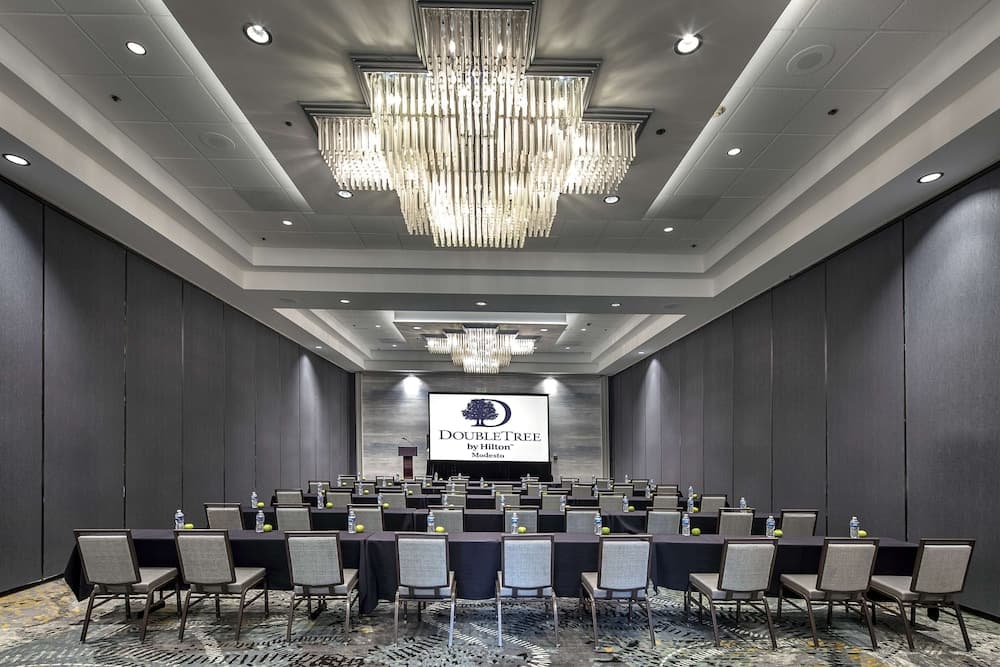DoubleTree by Hilton Hotel Modesto gallery photo in Modesto, CA — image 56