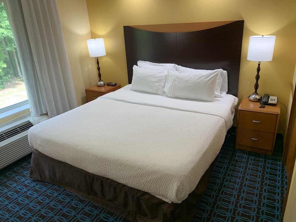 Fairfield Inn and Suites by Marriott Columbia interior in Columbia, SC — gallery photo 2