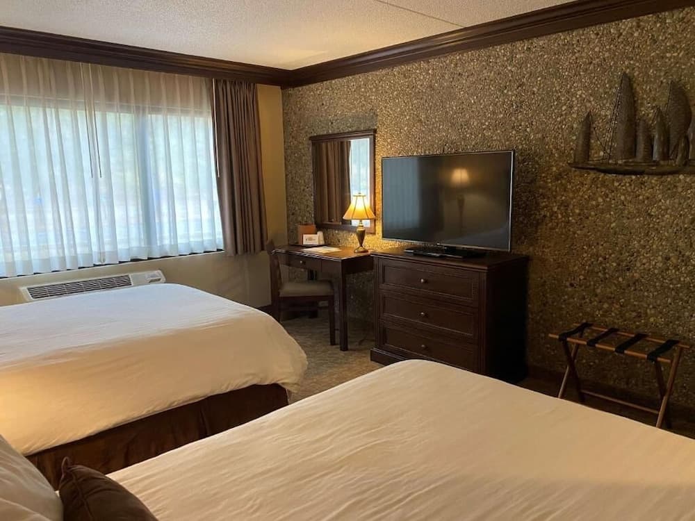 Fourwinds Lakeside Inn & Marina gallery photo in Bloomington, IN — image 13