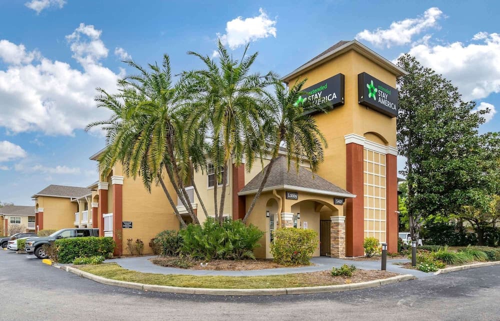Extended Stay America Select Suites Tampa North Airport featured exterior or lobby in Tampa, FL — similar hotel