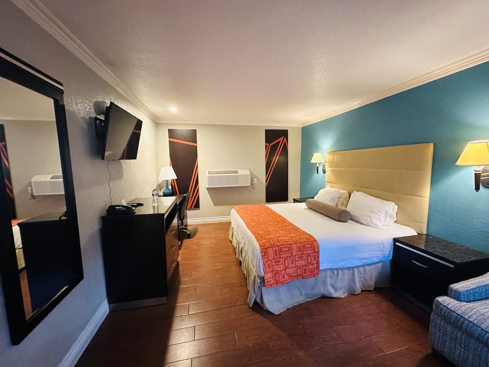 Casa Blanca Hotel - Orange gallery photo in Orange, CA — image 44