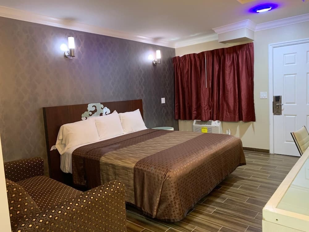 Mesa Motel gallery photo in Costa Mesa, CA — image 33