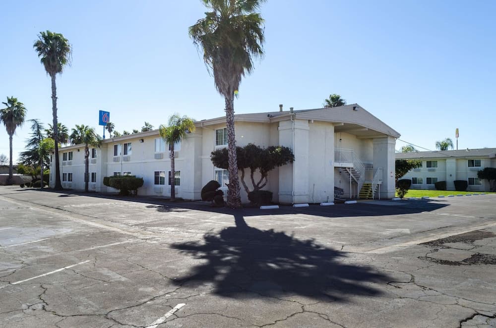 Ramada by Wyndham Merced gallery photo in Merced, CA — image 38