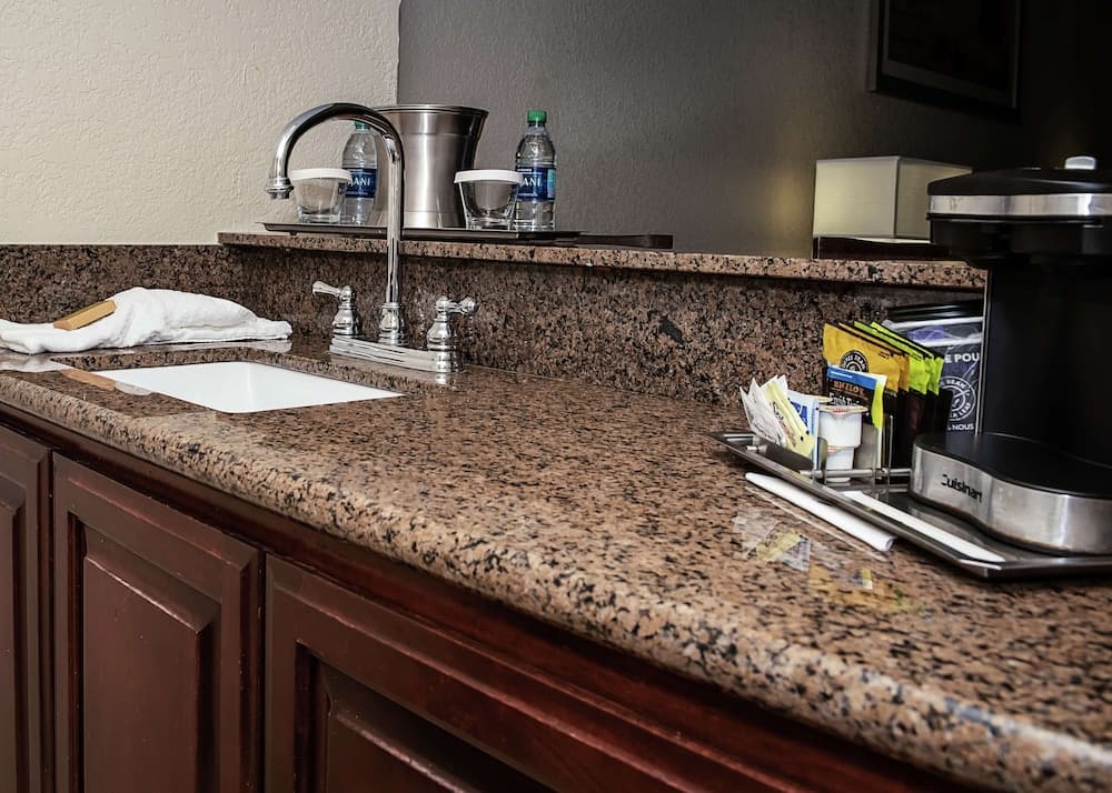 DoubleTree by Hilton Hotel Lafayette gallery photo in Lafayette, LA — image 40