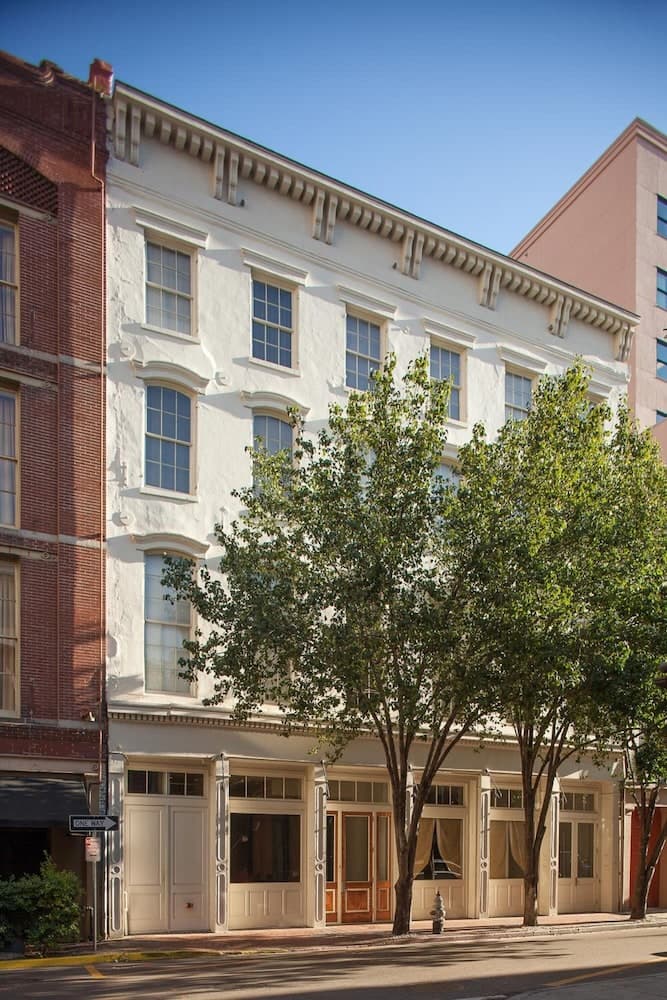 Loft 523 New Orleans property views in New Orleans, LA — gallery photo 3