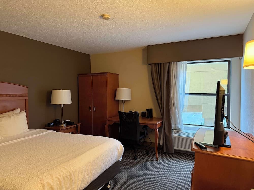 SureStay by Best Western Forsyth Decatur interior in Forsyth, IL — gallery photo 2