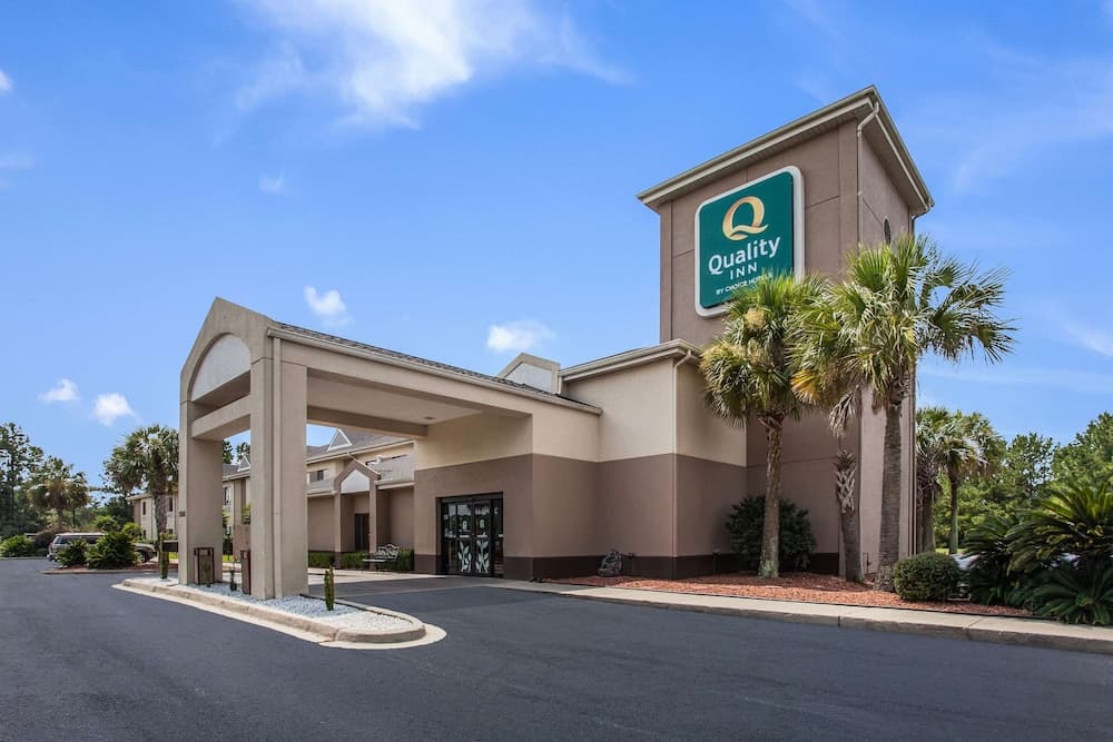 Quality Inn Conway Northwest featured exterior or lobby in Conway, SC — similar hotel
