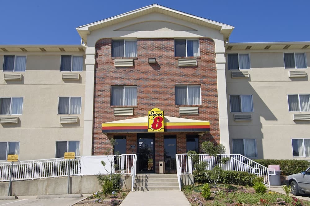 Super 8 by Wyndham Denton gallery photo in Denton, TX — image 14