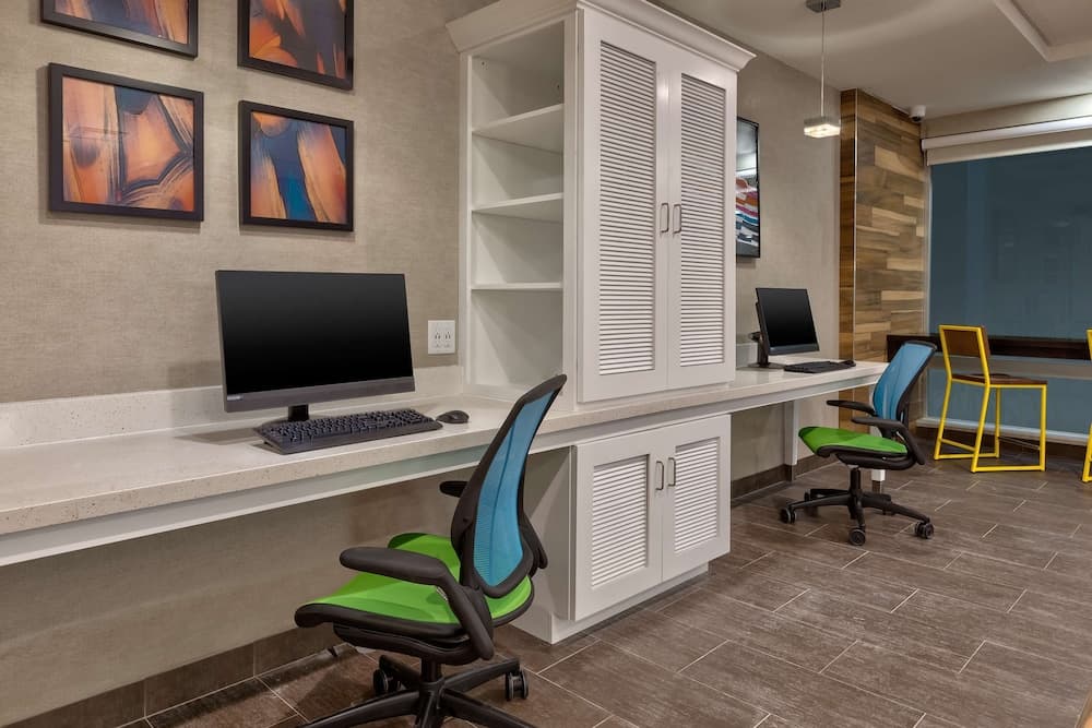 Home2 Suites by Hilton Grand Blanc Flint gallery photo in Grand Blanc, MI — image 21