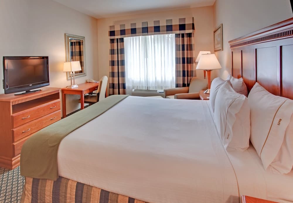 City Express By Marriott Rancho Cucamonga property views in Rancho Cucamonga, CA — gallery photo 3