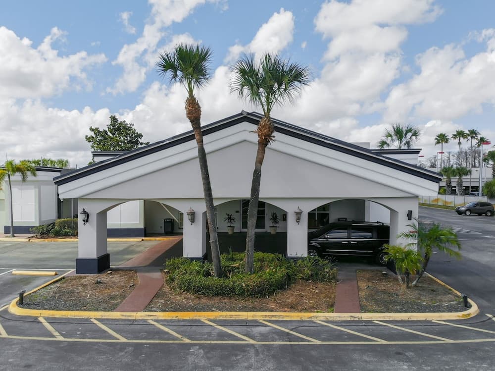Stayable Orlando featured exterior or lobby in Orlando, FL — similar hotel