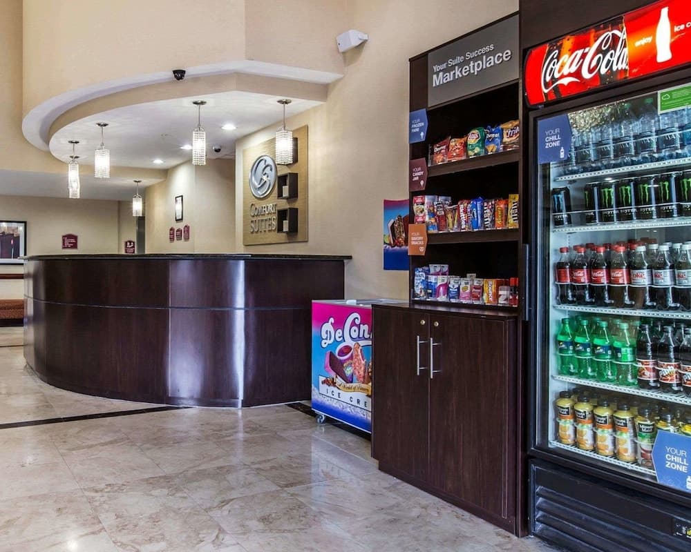 Comfort Suites Waycross interior in Waycross, GA — gallery photo 2