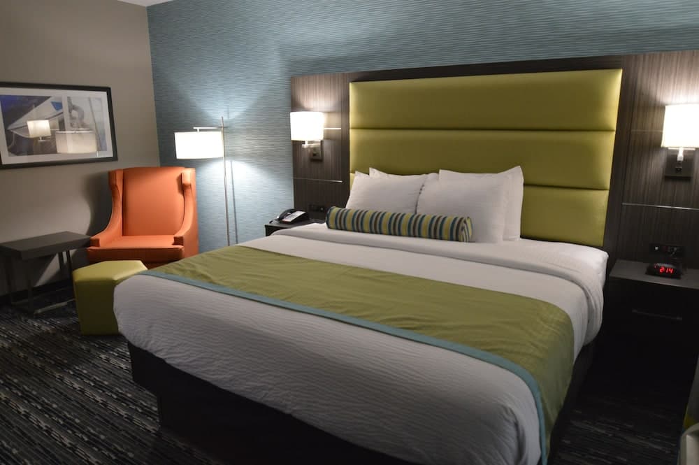 Holiday Inn Express And Suites Pasadena Houston Southeast by IHG gallery photo in Pasadena, TX — image 36
