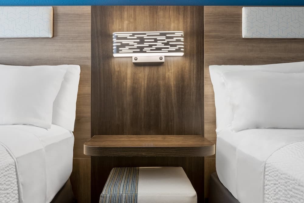 Holiday Inn Express Hotel & Suites Danbury - I-84 by IHG gallery photo in Danbury, CT — image 21