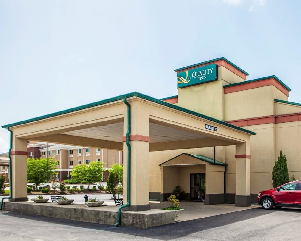 Quality Inn Florence Muscle Shoals — hotel in Florence, Alabama