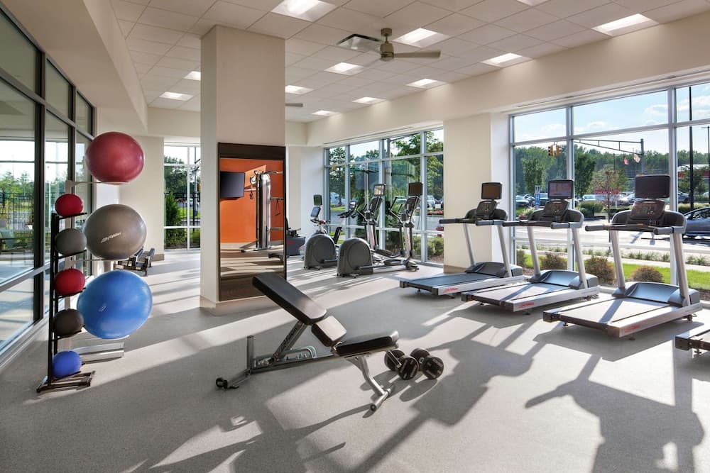 Homewood Suites by Hilton Teaneck Glenpointe property views in Teaneck — gallery photo 3