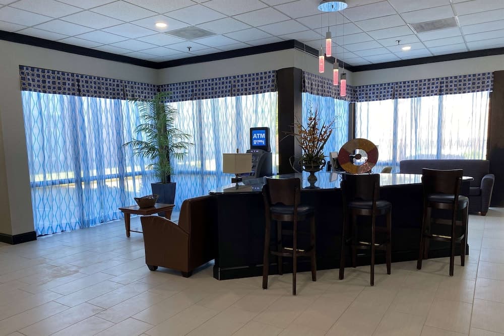 Days Inn & Suites by Wyndham Havelock interior in Havelock, NC — gallery photo 2