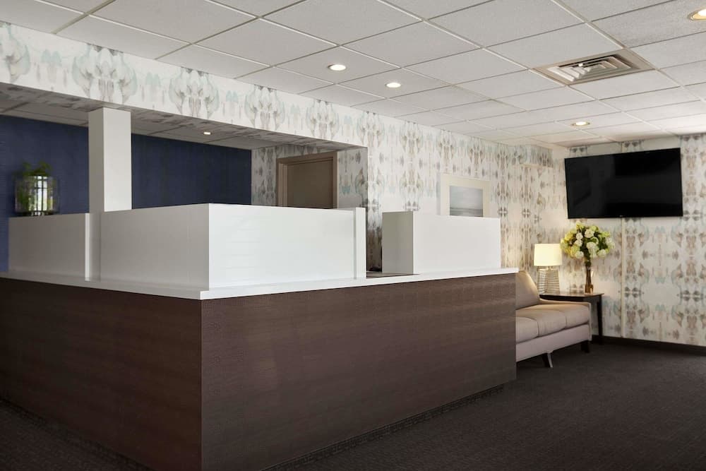 Travelodge by Wyndham Hubbard OH property views in Hubbard, OH — gallery photo 3