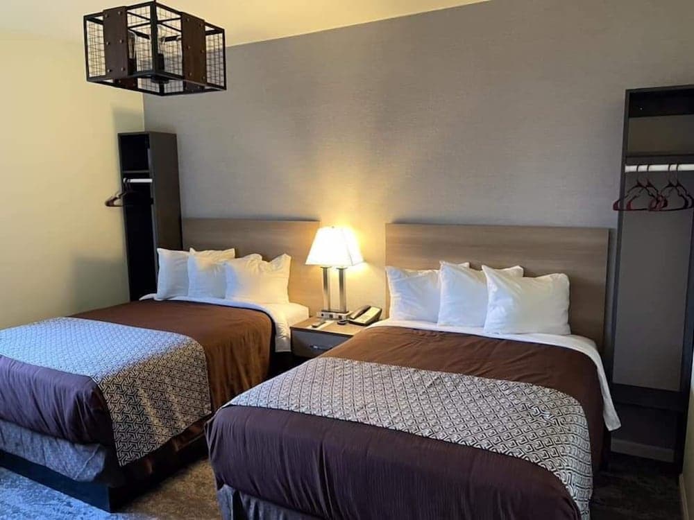 Hotel Dakota interior in Killdeer, ND — gallery photo 2