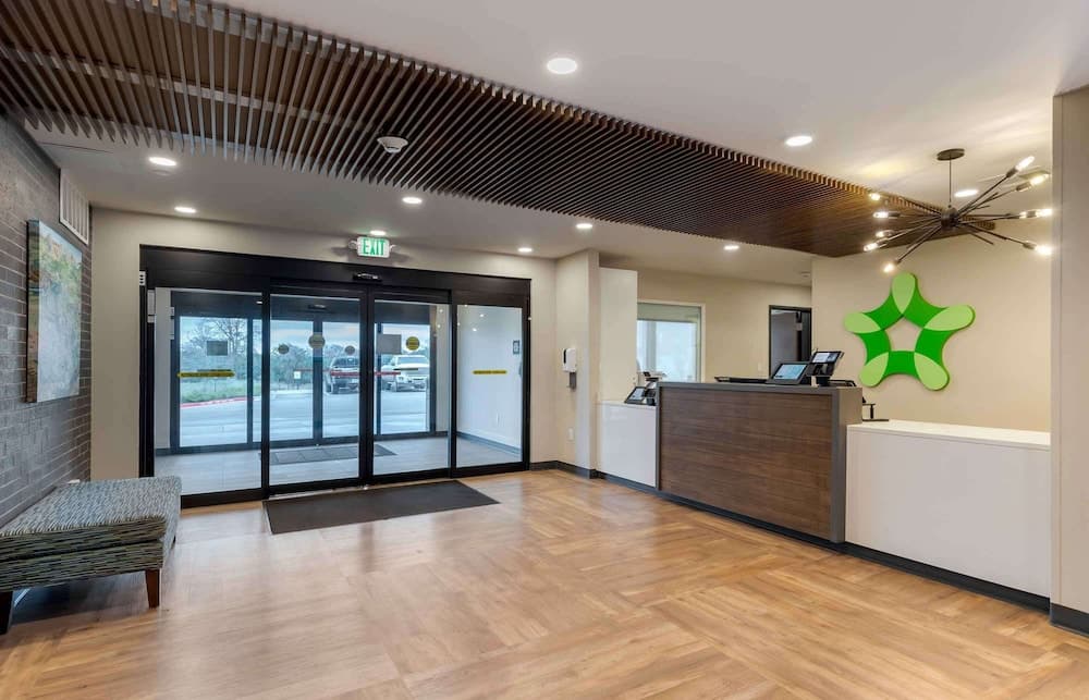 Extended Stay America Premier Suites – Phoenix - Chandler – Airport interior in Chandler, AZ — gallery photo 2