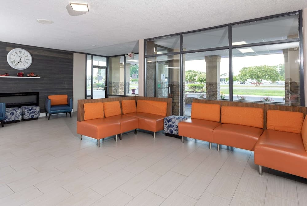 Super 8 by Wyndham Goldsboro interior in Goldsboro, NC — gallery photo 2