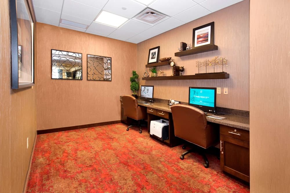 Hampton Inn Butler gallery photo in Butler, PA — image 19