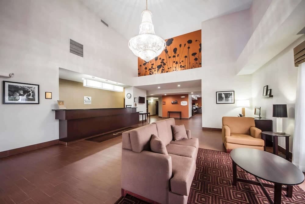 Sleep Inn & Suites Oklahoma City North interior in Oklahoma City, OK — gallery photo 2