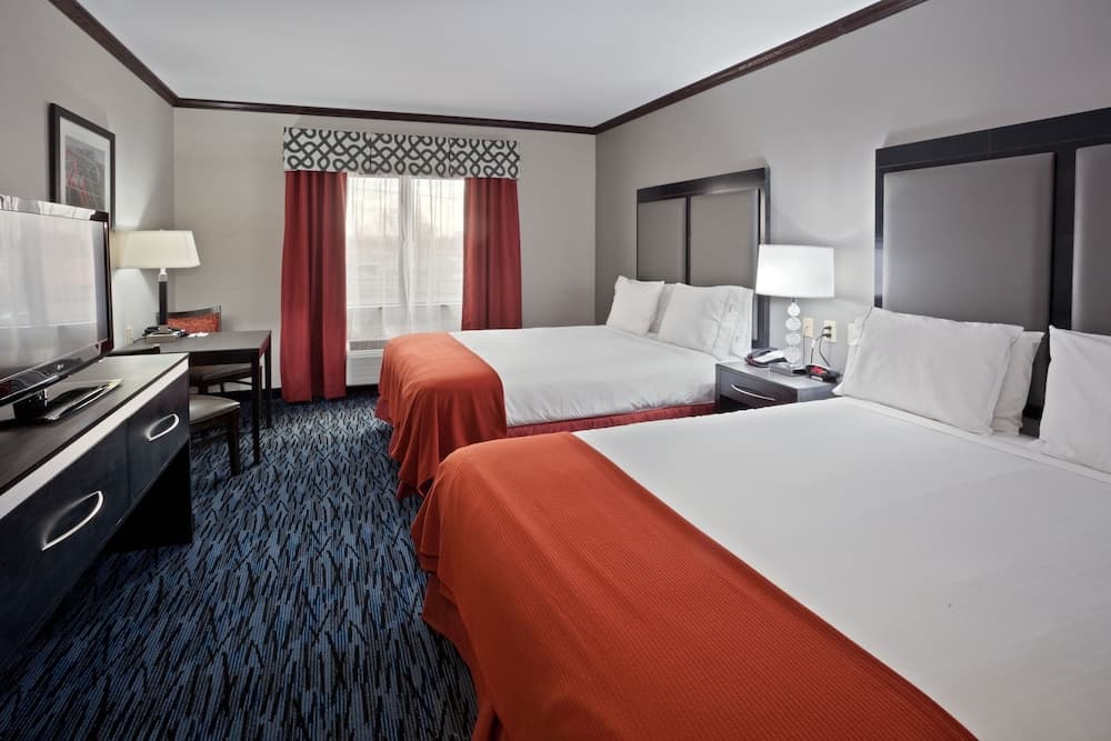 Holiday Inn Express Cleveland Airport - Brookpark by IHG property views in Brook Park, OH — gallery photo 3