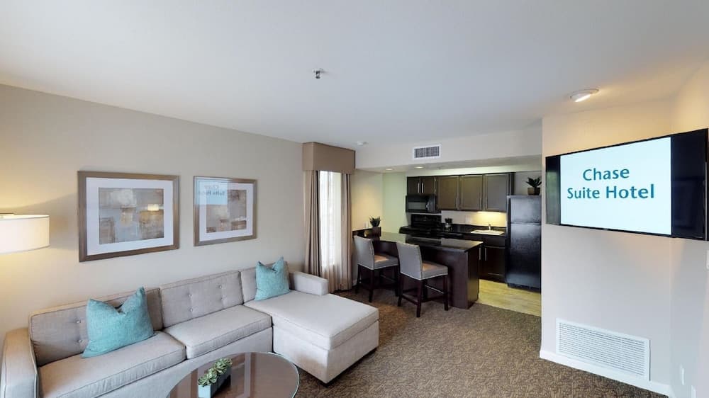 Chase Suites Brea-Fullerton - North Orange County gallery photo in Brea, CA — image 10
