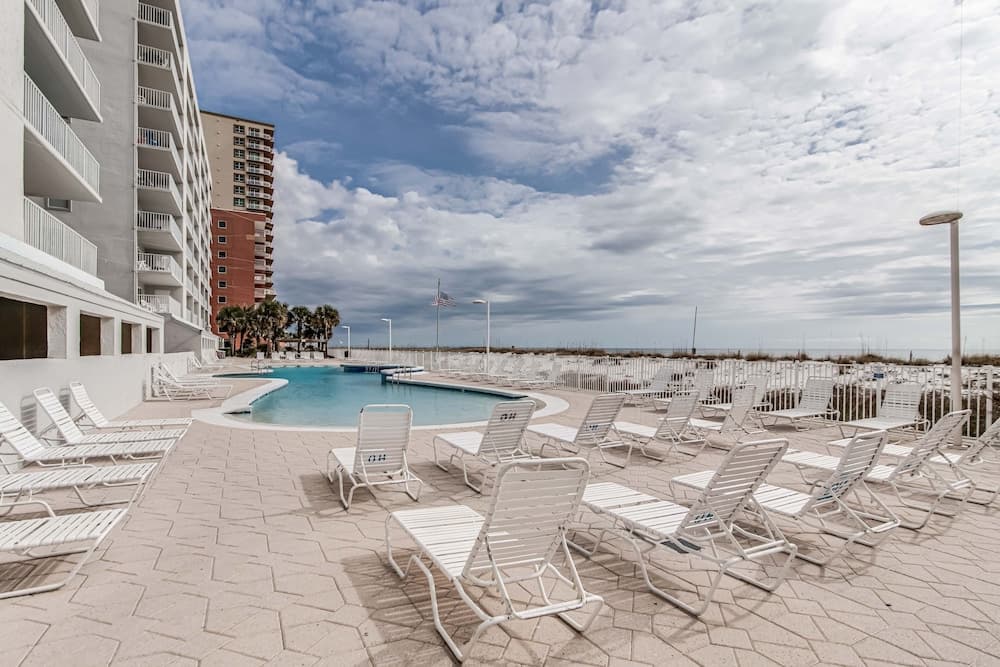 Ocean House Unit 2601 interior in Gulf Shores, AL — gallery photo 2