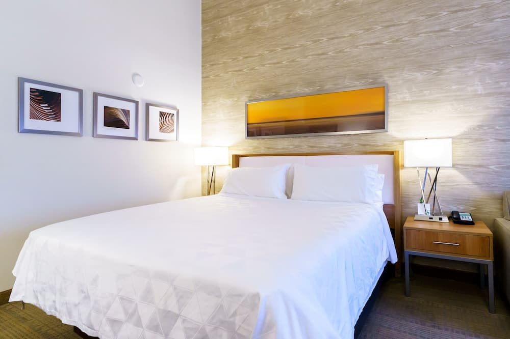 Iris Hotel Cape Cod gallery photo in Falmouth, MA — image 67