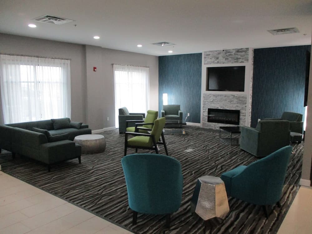 Best Western Plus Executive Residency Marion interior in Marion, AR — gallery photo 2