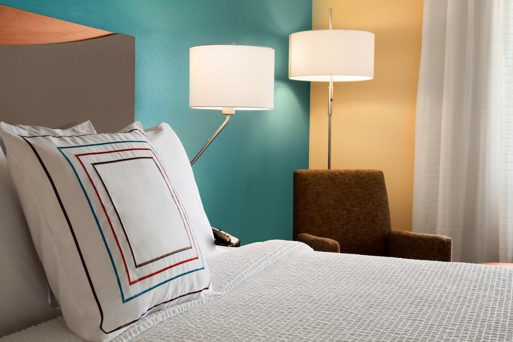 Fairfield Inn & Suites Lansing West property views in Lansing, MI — gallery photo 3