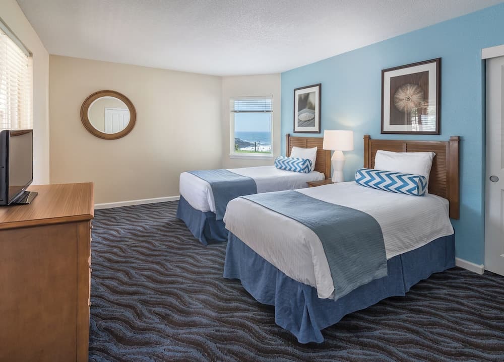 WorldMark Depoe Bay interior in Depoe Bay, OR — gallery photo 2