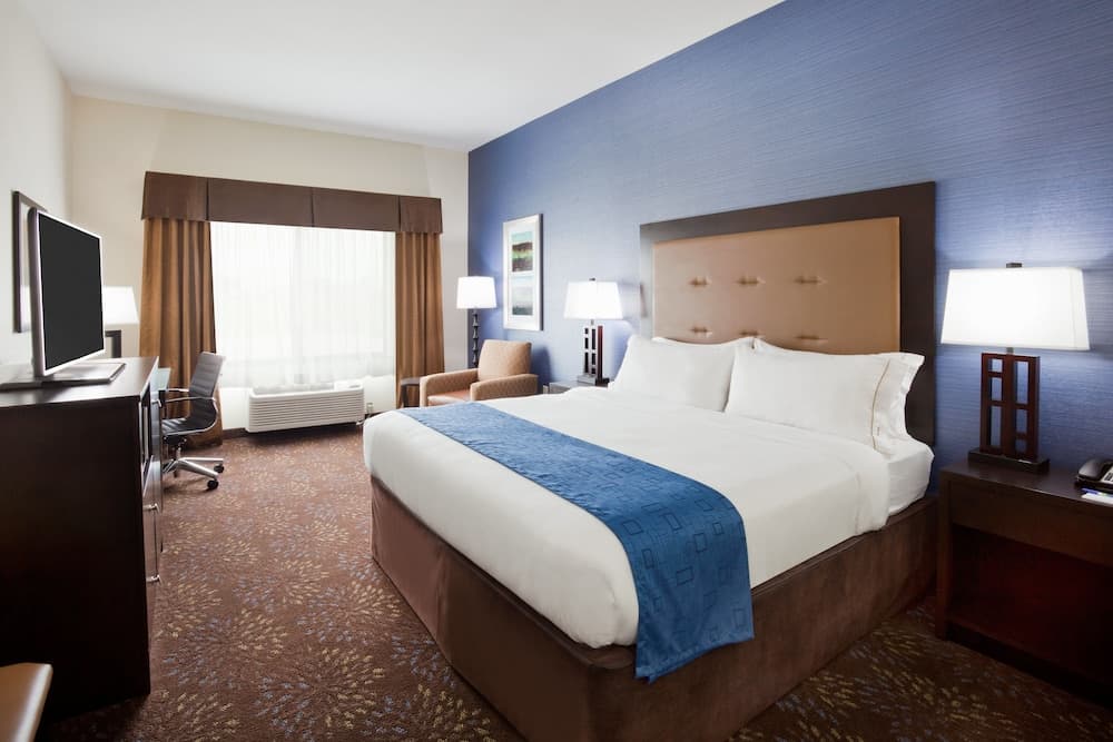 Holiday Inn Express & Suites Davenport by IHG gallery photo in Davenport, IA — image 8