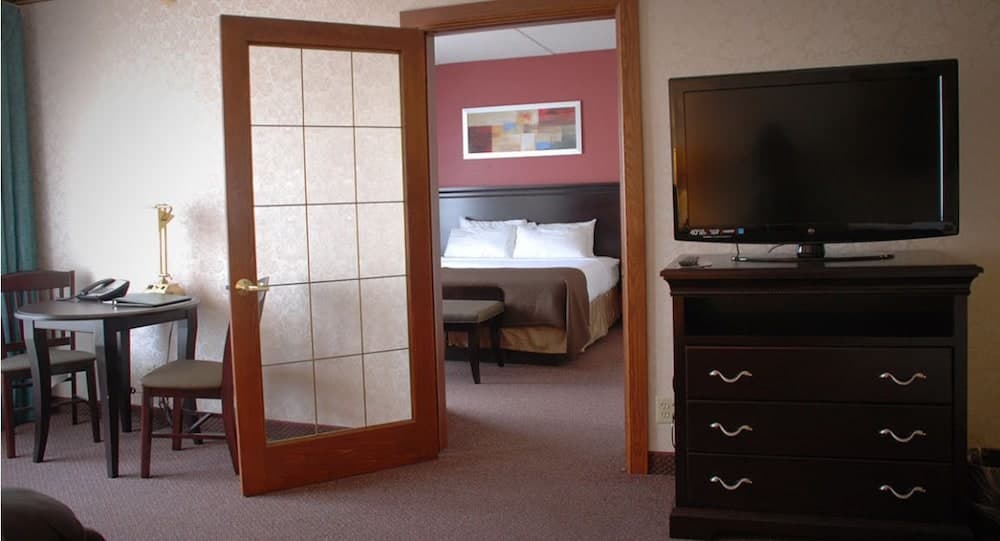 The Plaza Hotel & Suites Winona gallery photo in Winona, MN — image 13