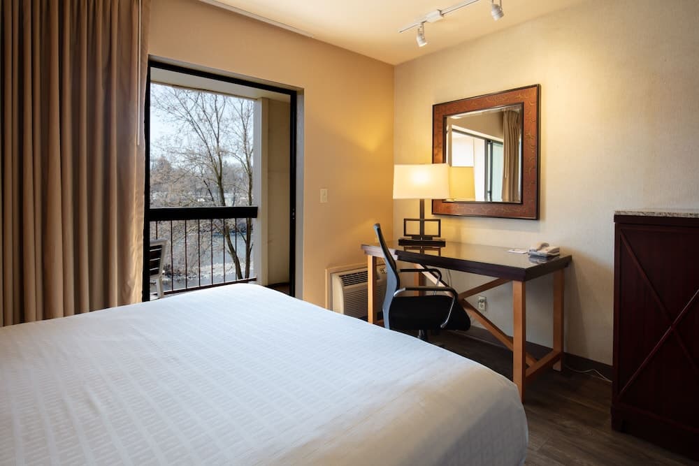 Riverside Inn gallery photo in Grants Pass, OR — image 28