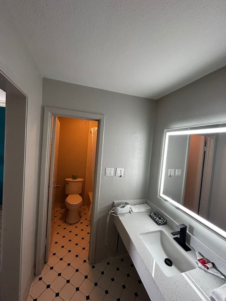 Quality Inn & Suites gallery photo in Metairie, LA — image 28