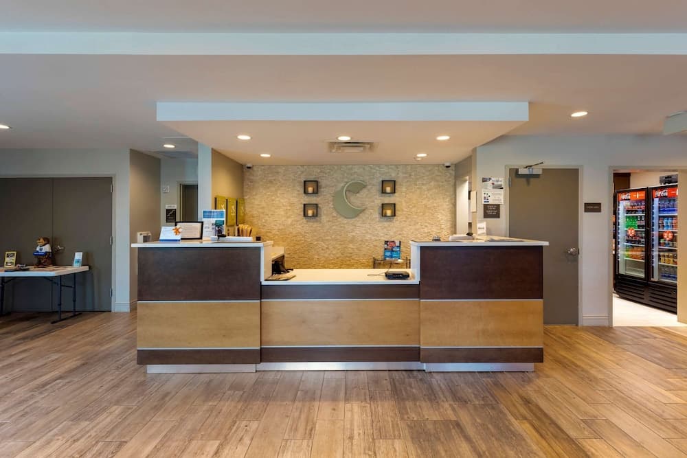 Comfort Inn & Suites East Ellijay interior in Ellijay, GA — gallery photo 2