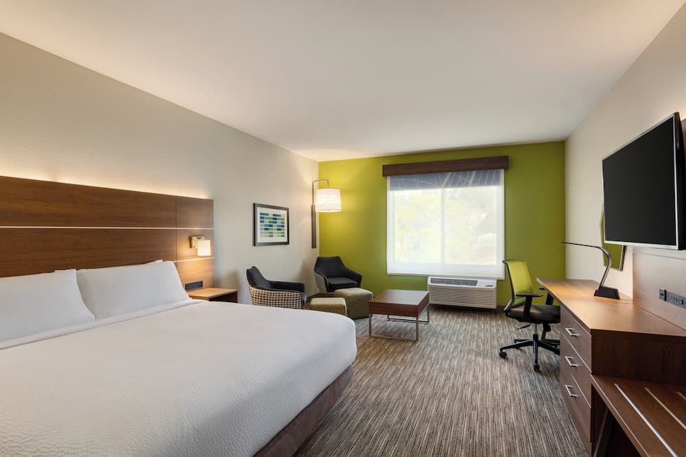 Holiday Inn Express & Suites Hayward - Castro Valley by IHG gallery photo in Hayward, CA — image 6